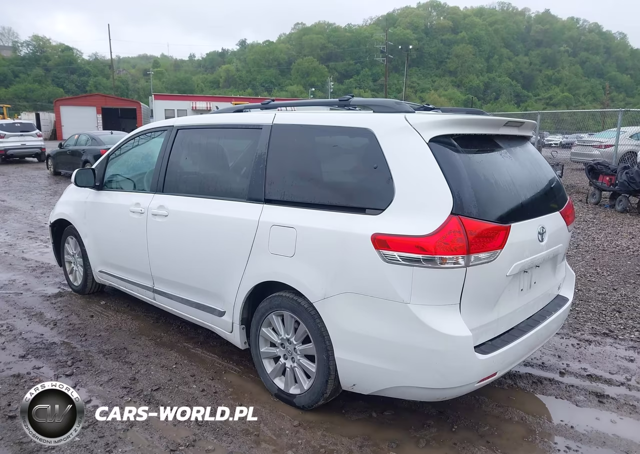 2013 Toyota Sienna Le 7 Passenger VIN:5TDJK3DCXDS057989 - 14