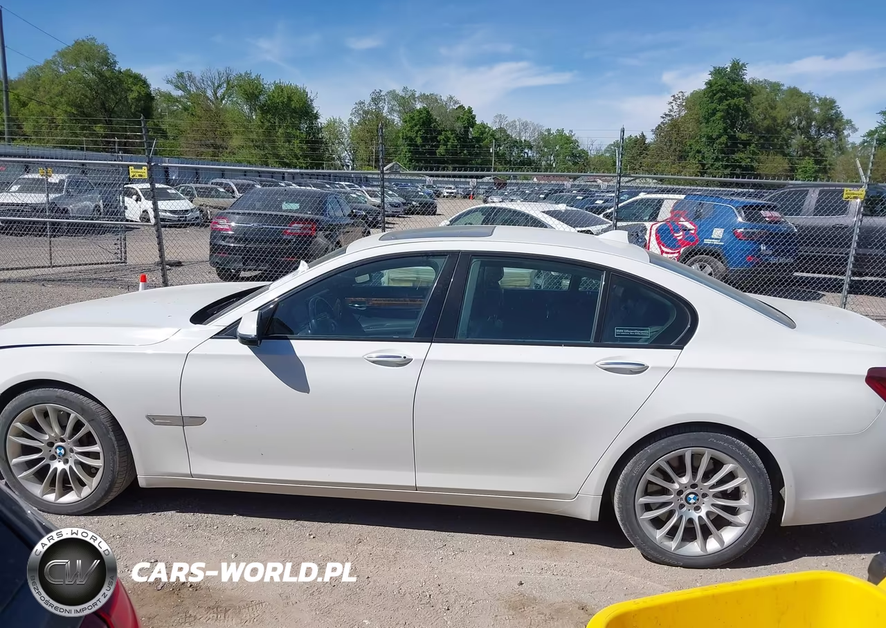 2014 BMW 750I xDrive VIN:WBAYB6C57ED224323 - 14
