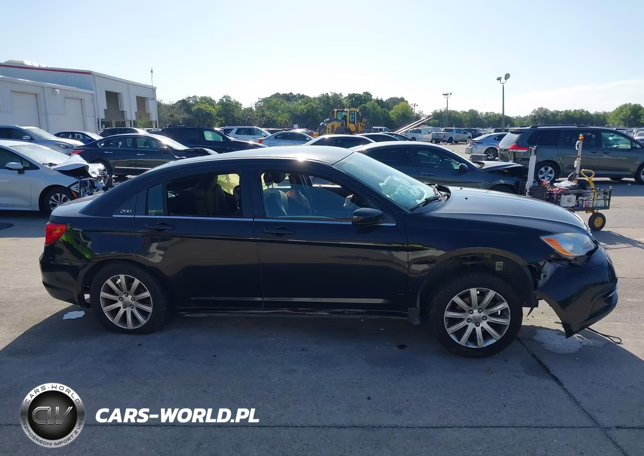 2014 Chrysler 200 Touring VIN:1C3CCBBB9EN128895 - 14