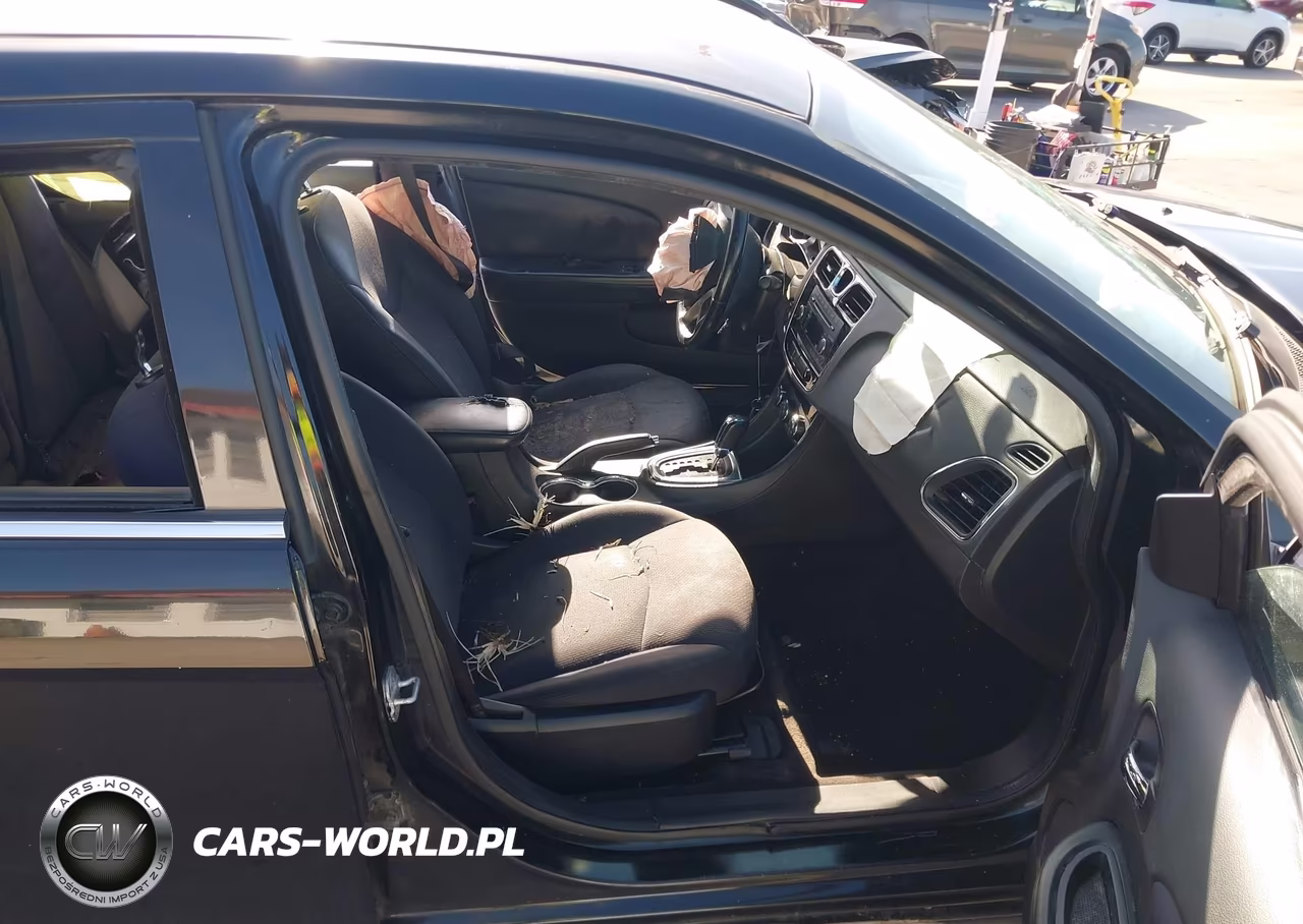 2014 Chrysler 200 Touring VIN:1C3CCBBB9EN128895 - 5