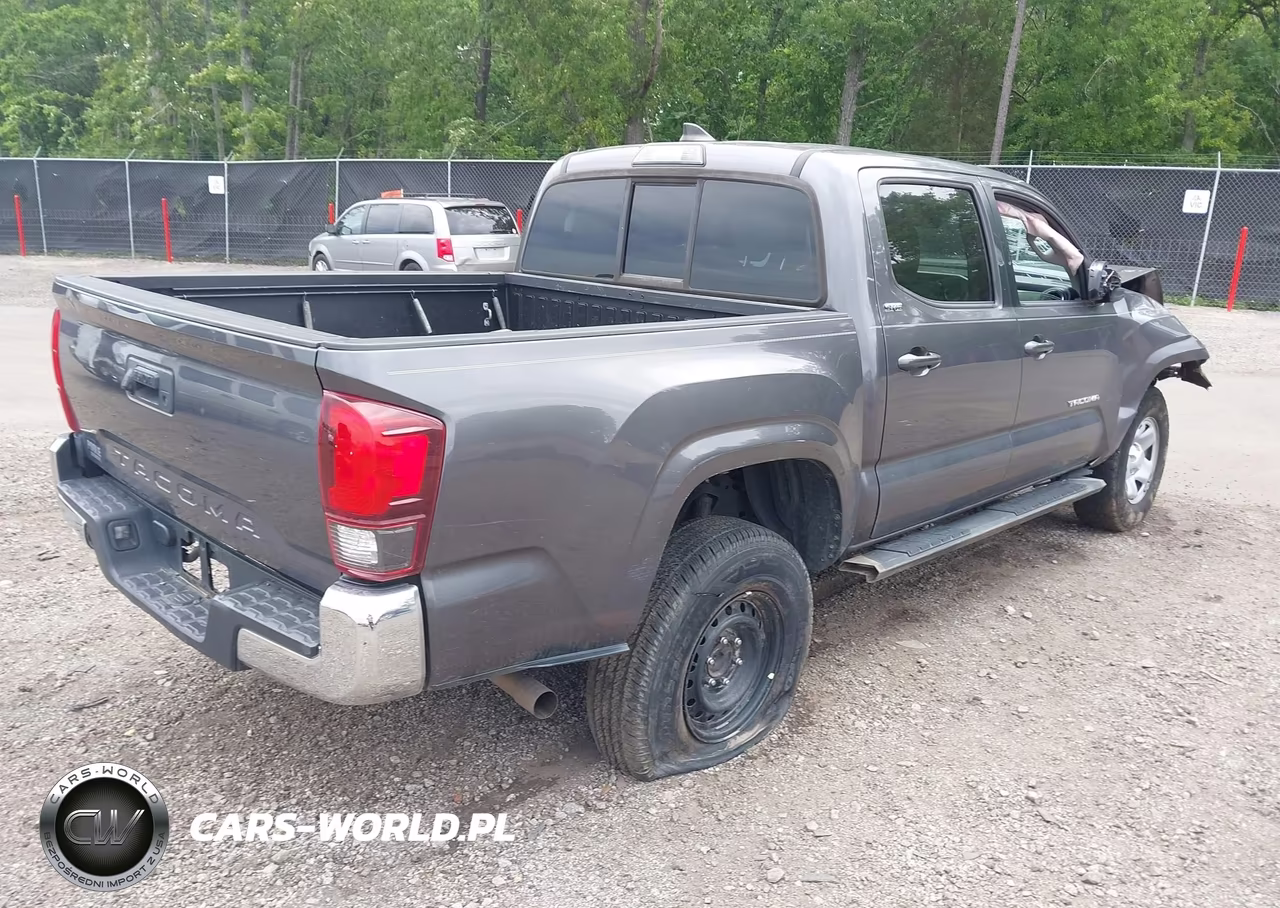 2018 Toyota Tacoma Sr5 VIN:5TFAX5GNXJX125496 - 4