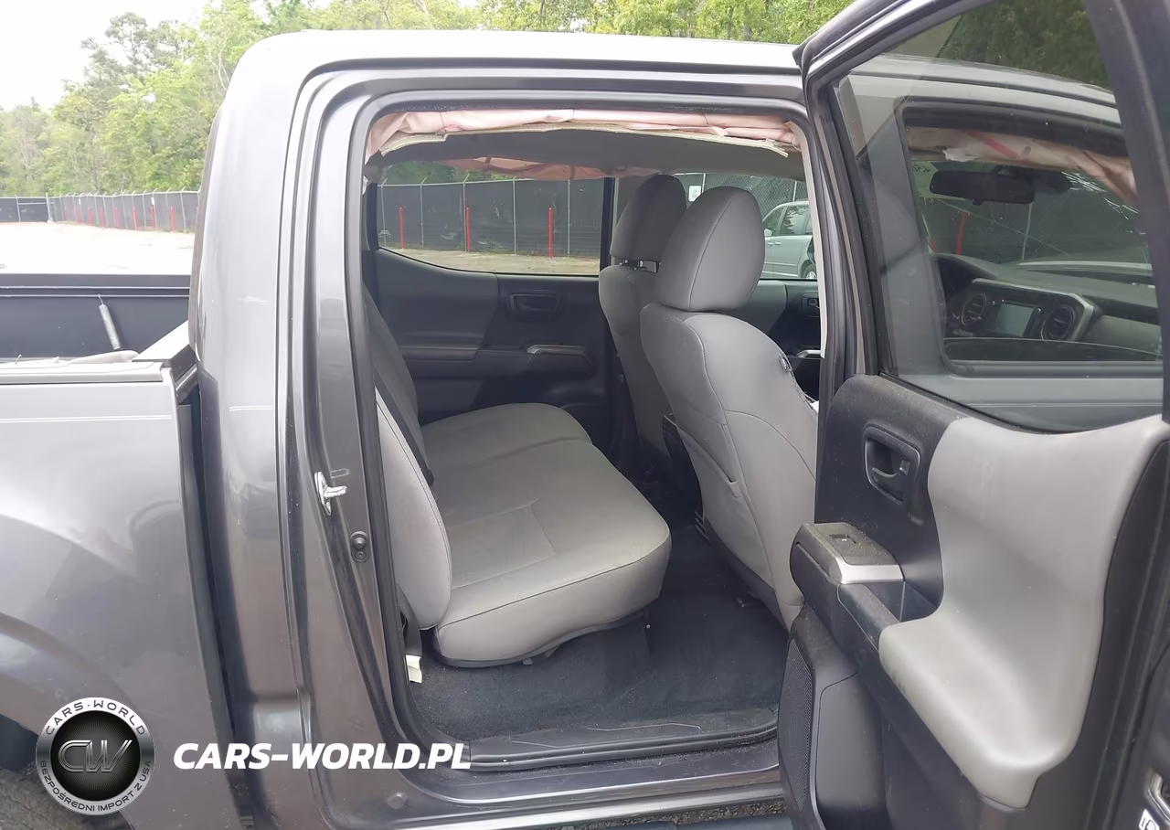 2018 Toyota Tacoma Sr5 VIN:5TFAX5GNXJX125496 - 8