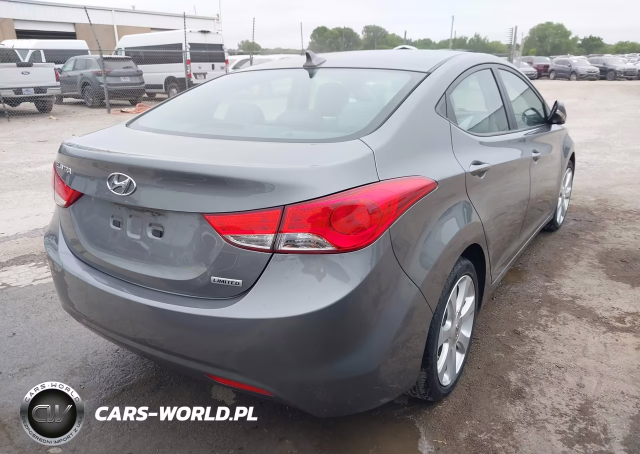 2013 Hyundai Elantra Limited VIN:5NPDH4AE4DH418419 - 4