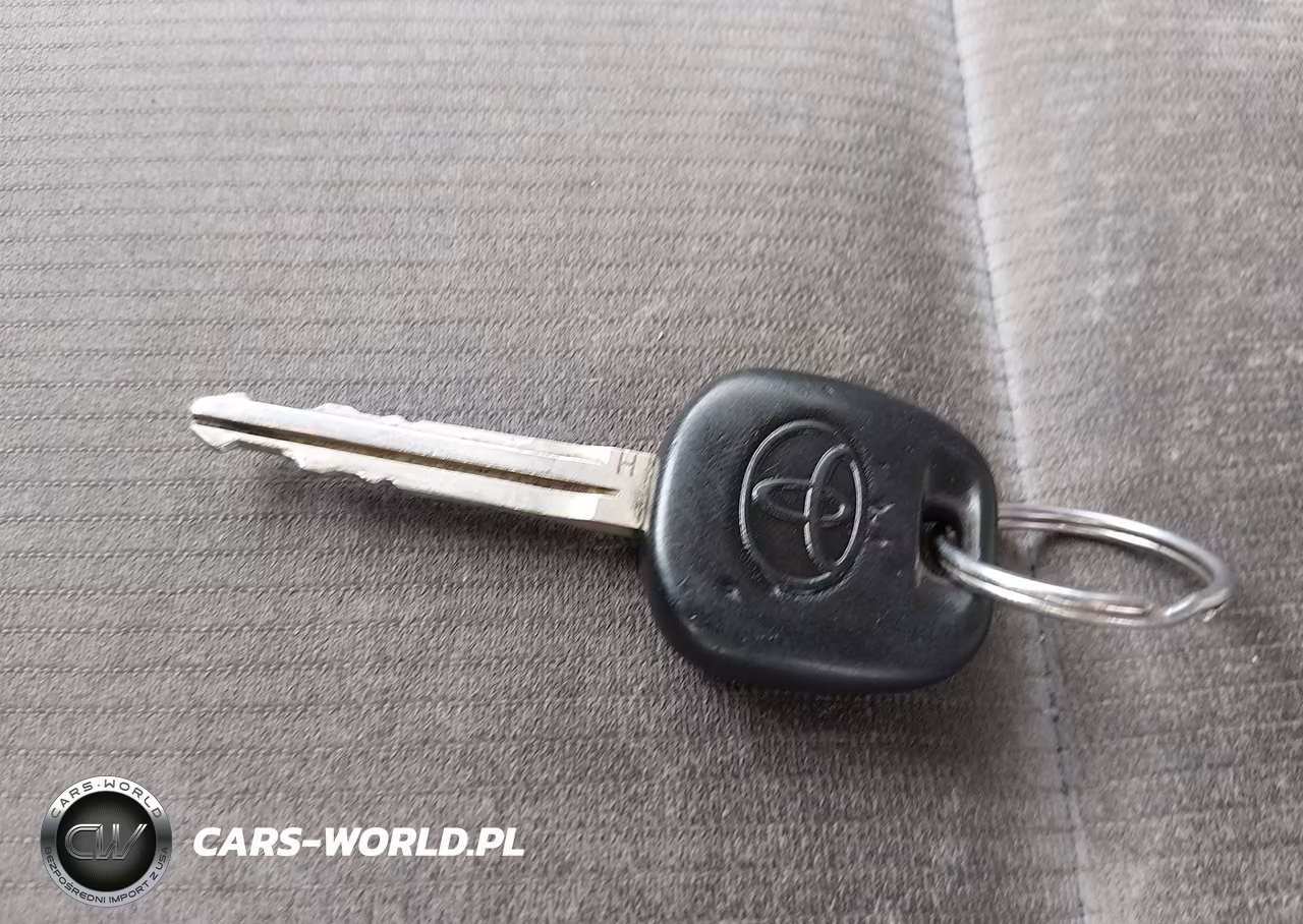 2015 Toyota Corolla L VIN:2T1BURHE4FC232374 - 11