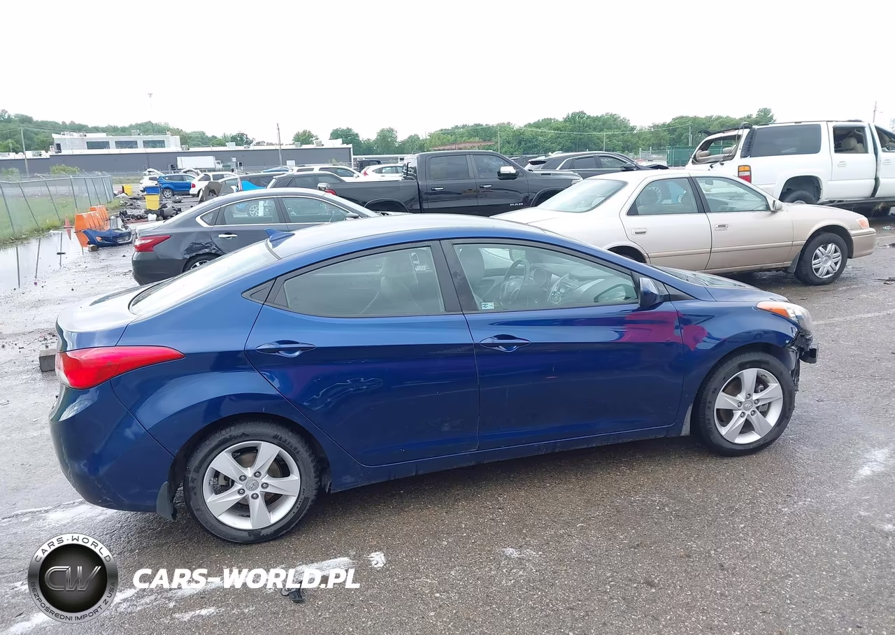 2013 Hyundai Elantra Gls VIN:KMHDH4AE7DU778947 - 13