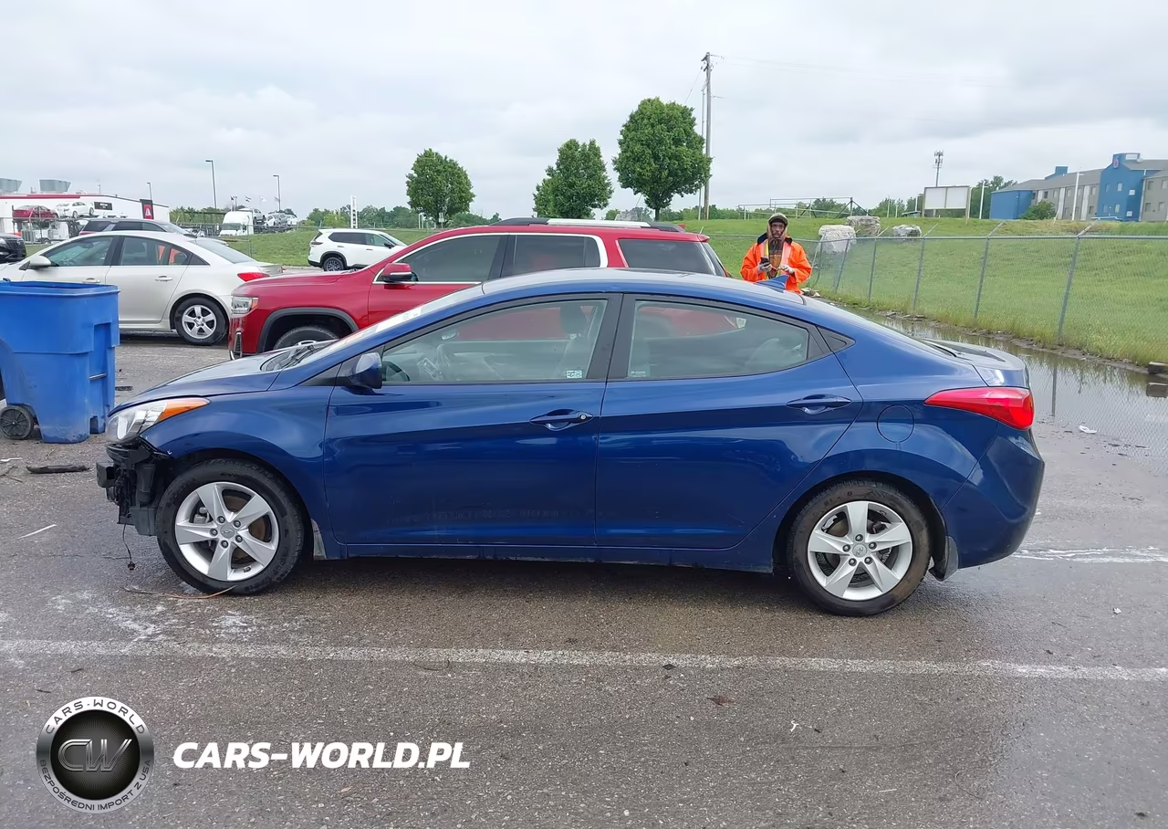 2013 Hyundai Elantra Gls VIN:KMHDH4AE7DU778947 - 14
