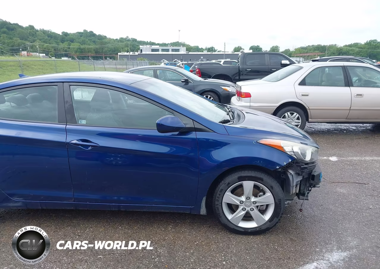 2013 Hyundai Elantra Gls VIN:KMHDH4AE7DU778947 - 17