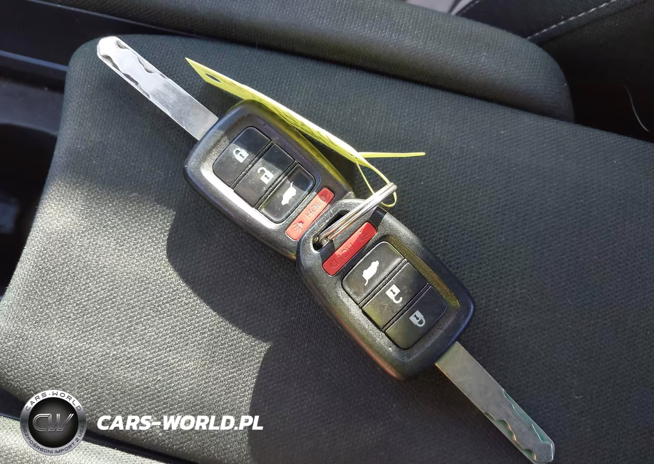 2018 Honda Civic Sport VIN:SHHFK7H48JU236319 - 11