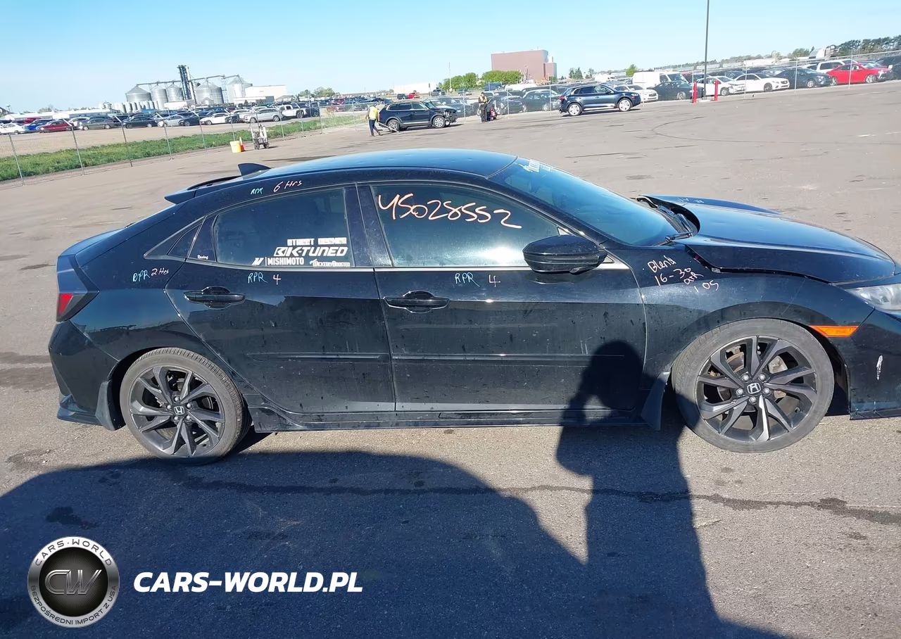 2018 Honda Civic Sport VIN:SHHFK7H48JU236319 - 13