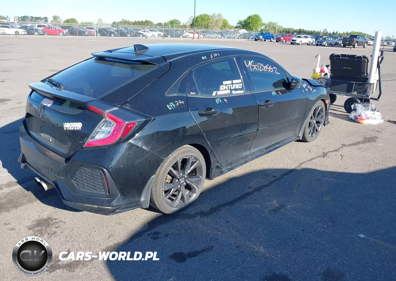 2018 Honda Civic Sport VIN:SHHFK7H48JU236319 - 4