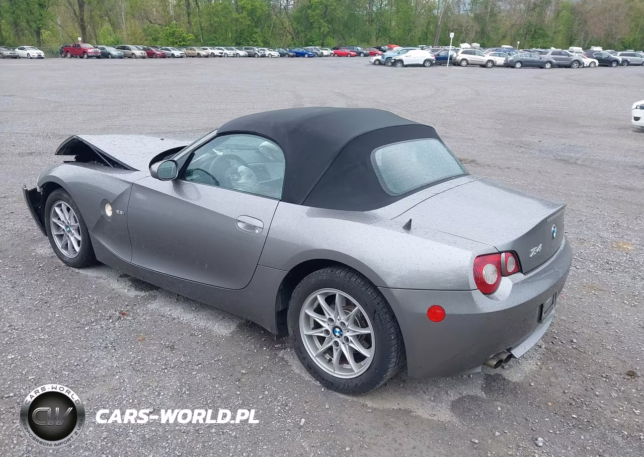 2005 BMW Z4 2.5I VIN:4USBT33575LR70209 - 3