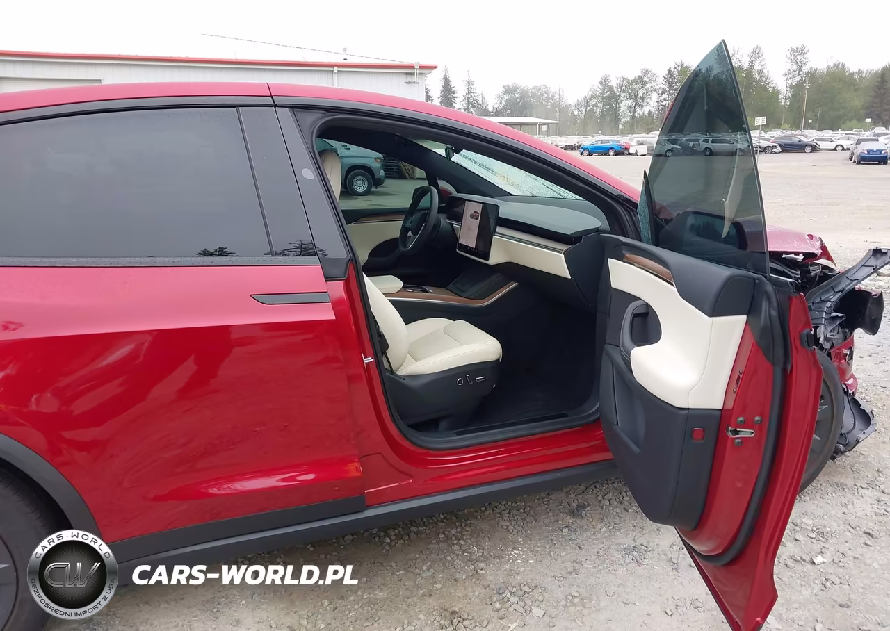 2025 Tesla Model X Long Range VIN:7SAXCAE52SF469744 - 5