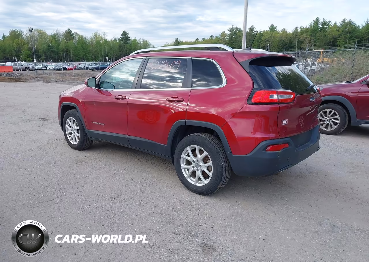 2016 Jeep Cherokee Latitude VIN:1C4PJMCB0GW270658 - 3