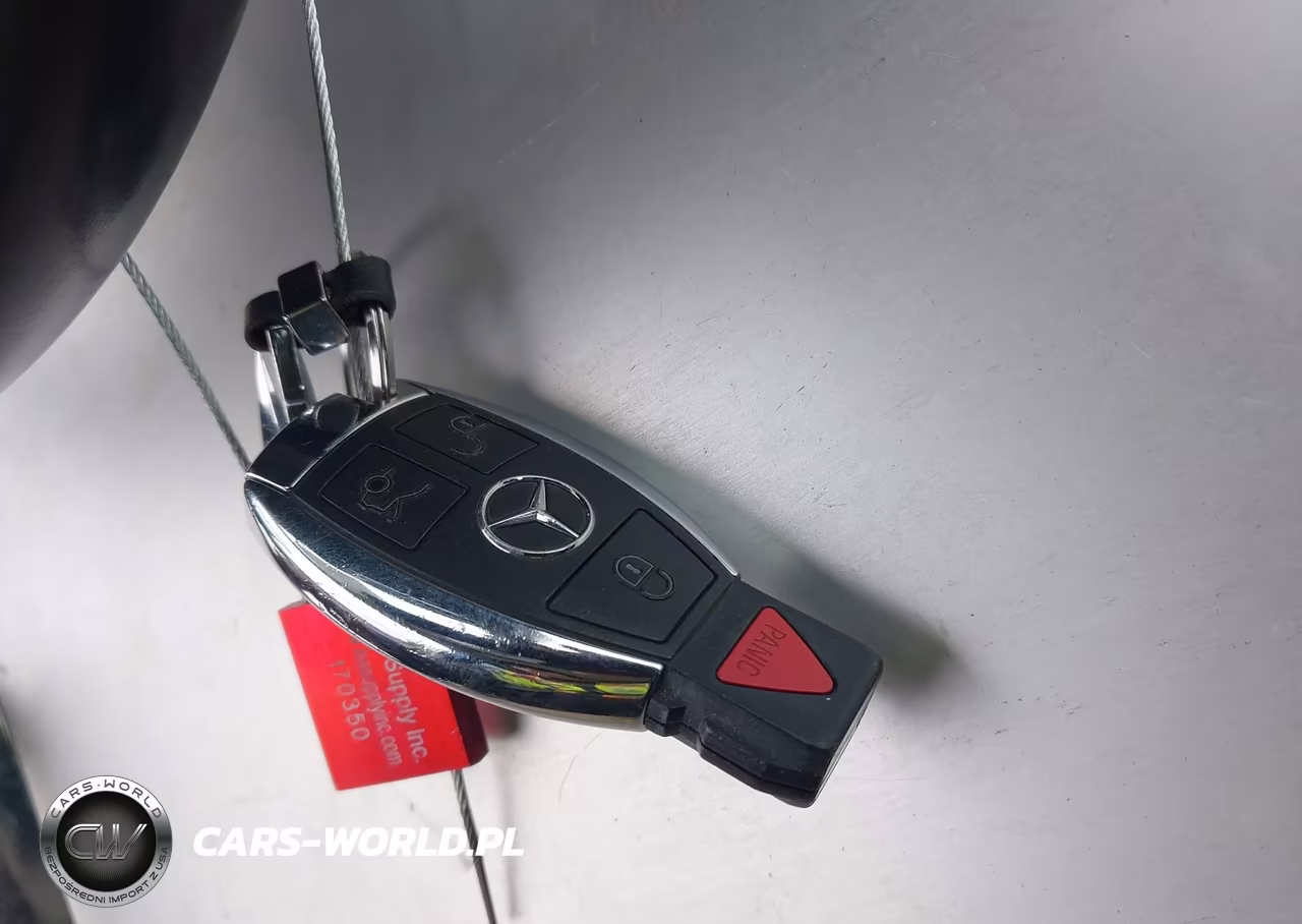2016 Mercedes-Benz C-Class C 300 VIN:55SWF4KB0GU128554 - 11