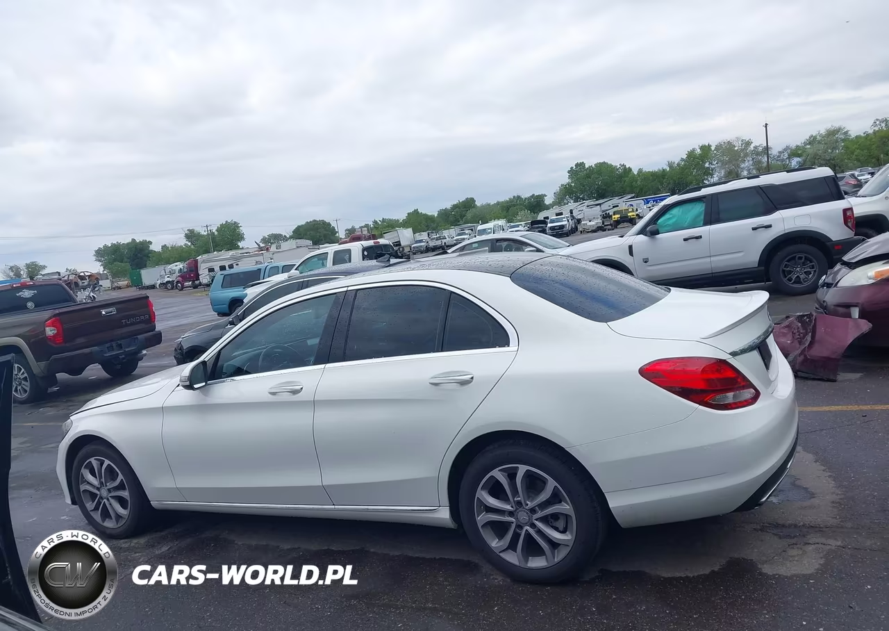 2016 Mercedes-Benz C-Class C 300 VIN:55SWF4KB0GU128554 - 14