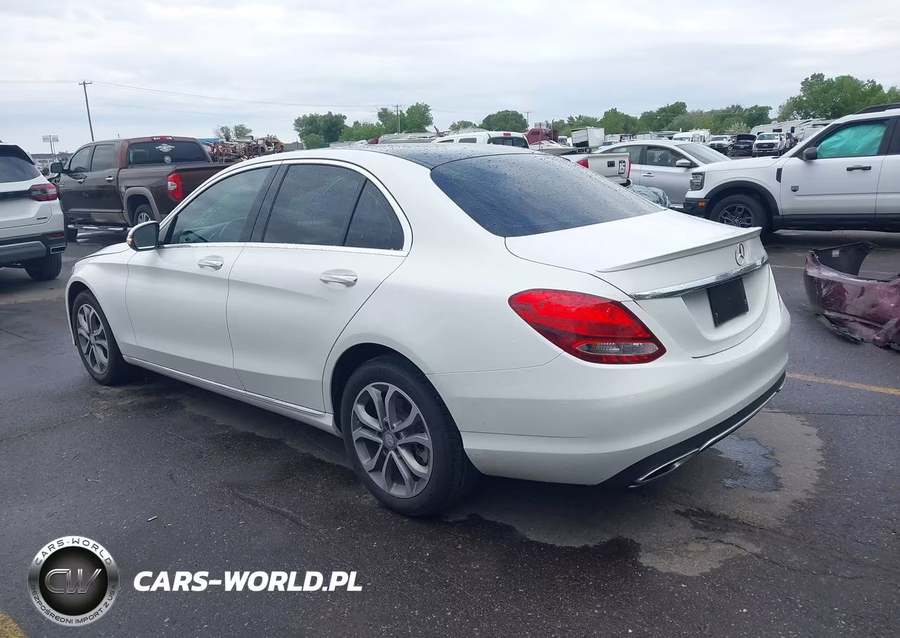 2016 Mercedes-Benz C-Class C 300 VIN:55SWF4KB0GU128554 - 3