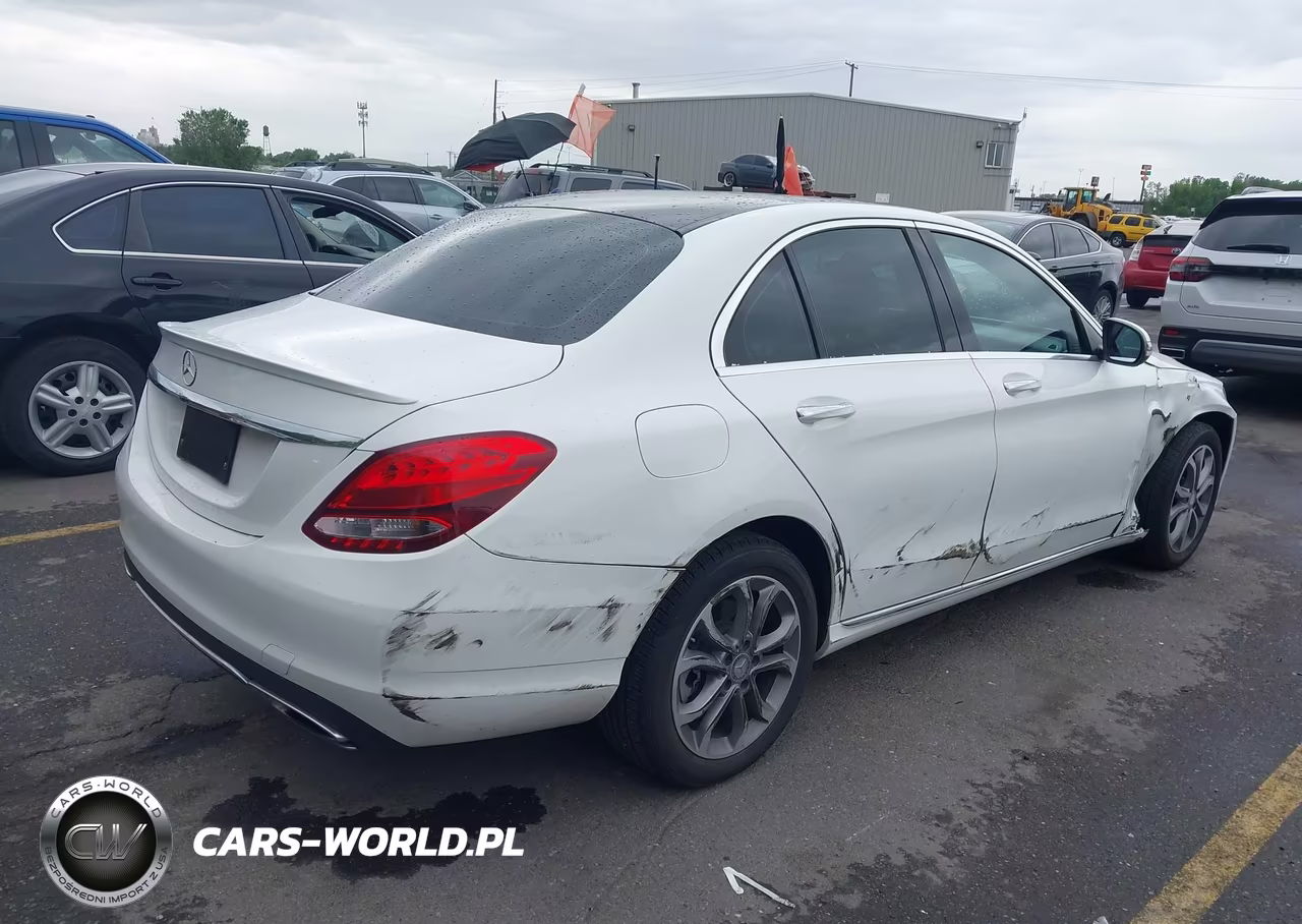 2016 Mercedes-Benz C-Class C 300 VIN:55SWF4KB0GU128554 - 4