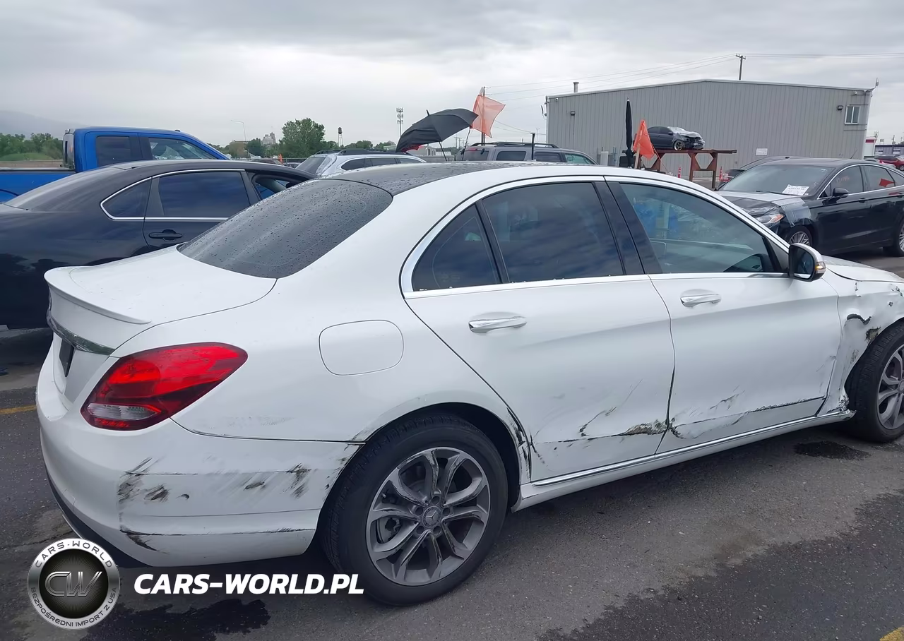 2016 Mercedes-Benz C-Class C 300 VIN:55SWF4KB0GU128554 - 6