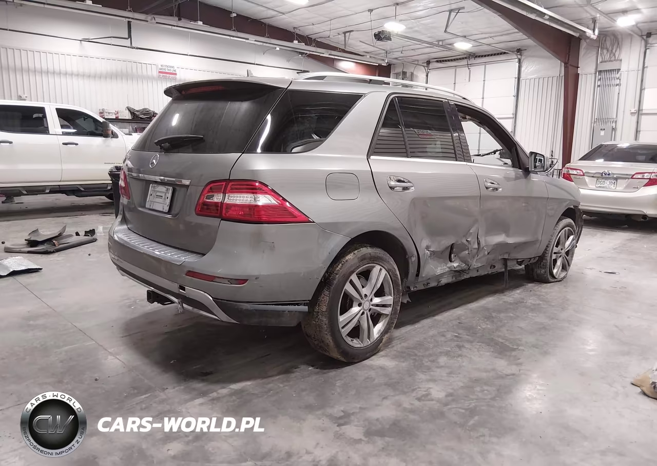 2015 Mercedes-Benz Ml 350 VIN:4JGDA5JB3FA467648 - 4