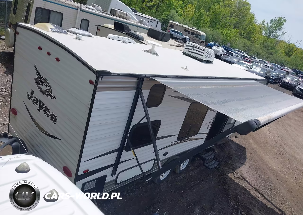 2018 Jayco Jay Flight VIN:1UJBJ0BN4J17V1645 - 4