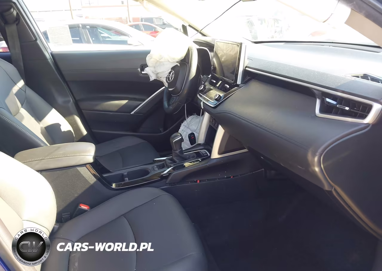 2024 Toyota Corolla Cross Xle VIN:7MUDAAAGXRV085364 - 5