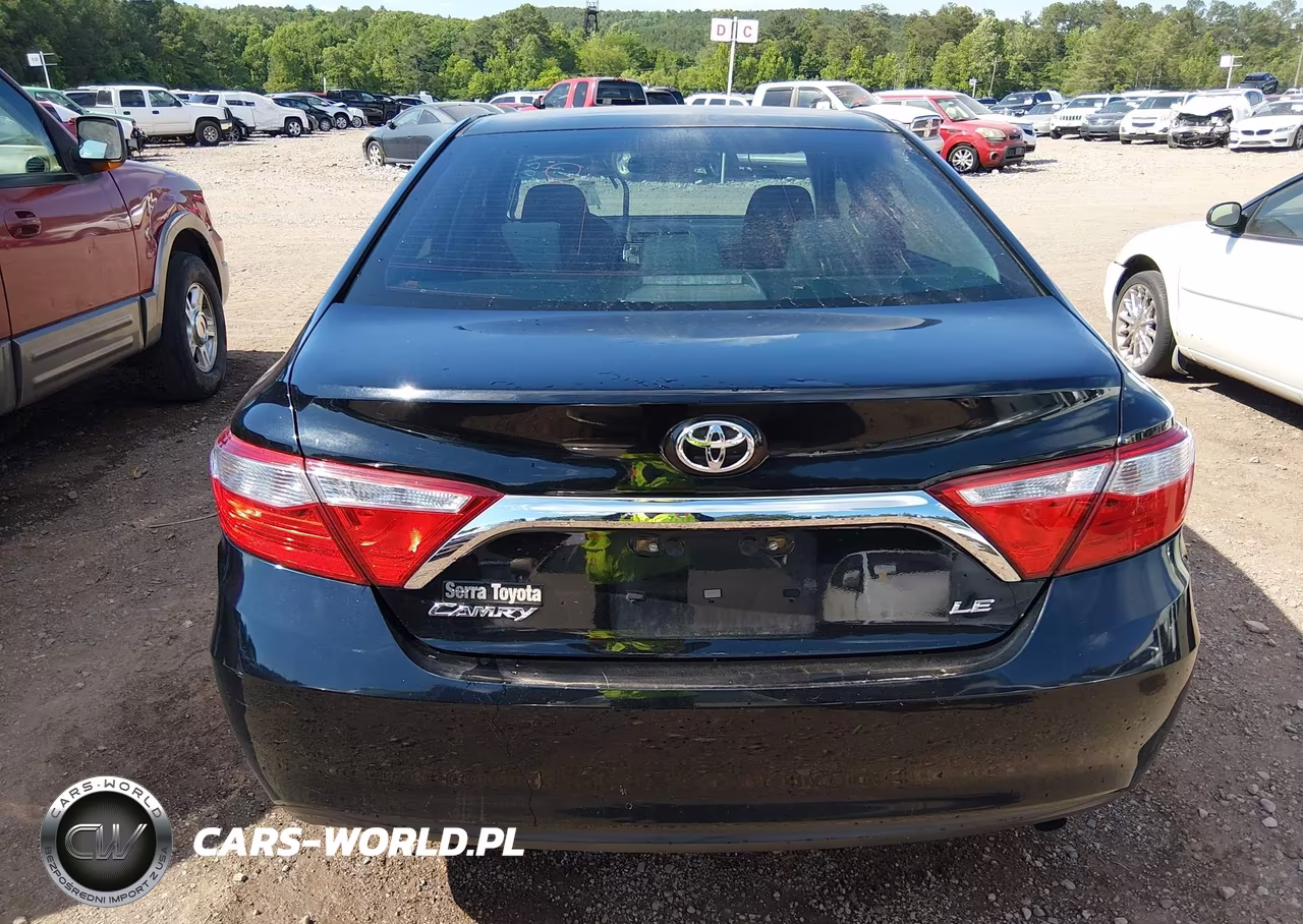 2016 Toyota Camry Le VIN:4T1BF1FK8GU255886 - 16