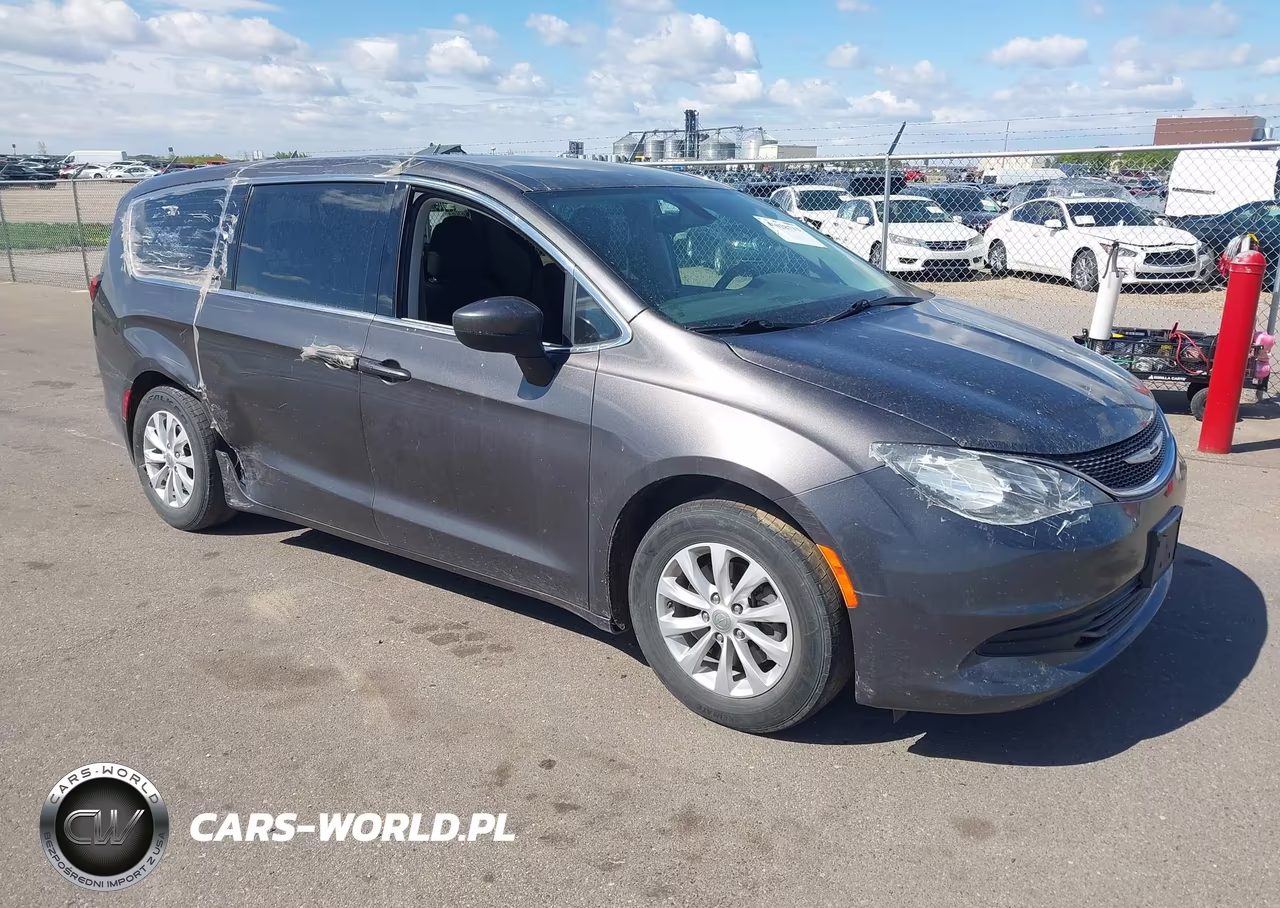 2017 Chrysler Pacifica Touring – zdjęcie 1 z 17