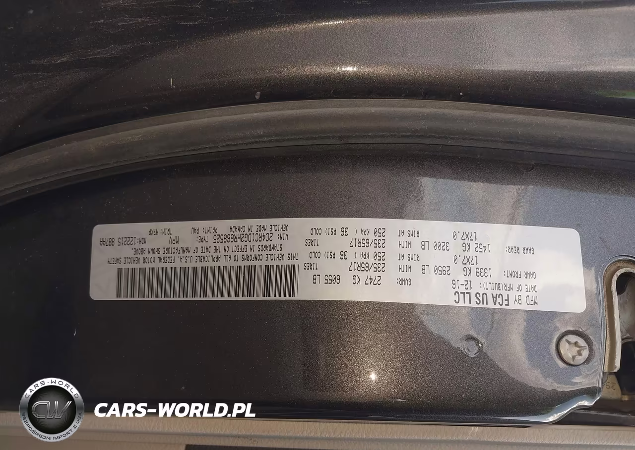 2017 Chrysler Pacifica Touring VIN:2C4RC1DG2HR668525 - 9