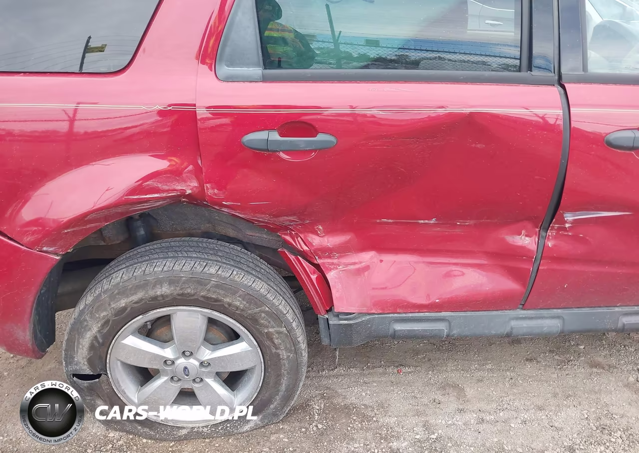 2011 Ford Escape Xlt VIN:1FMCU9DG8BKB20676 - 6