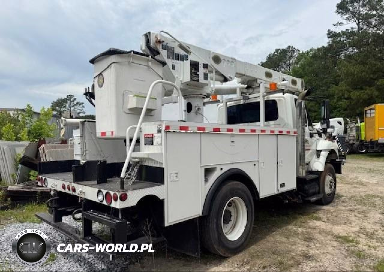 2008 International 7300 Bucket Truck VIN:IHTZZAAN88J652287 - 4