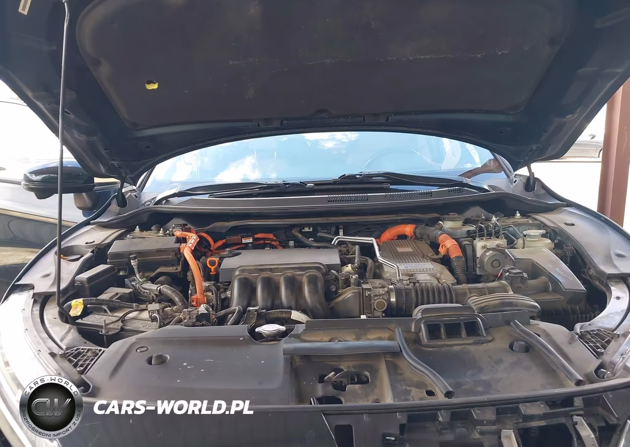 2018 Honda Clarity Plug-In Hybrid Touring VIN:JHMZC5F3XJC015567 - 10