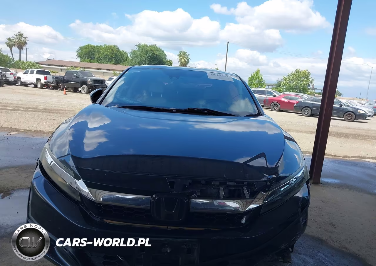 2018 Honda Clarity Plug-In Hybrid Touring VIN:JHMZC5F3XJC015567 - 13