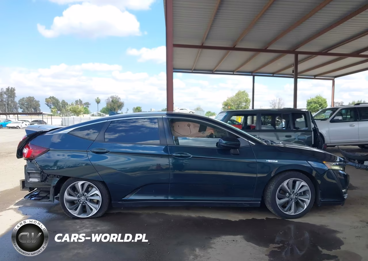 2018 Honda Clarity Plug-In Hybrid Touring VIN:JHMZC5F3XJC015567 - 14