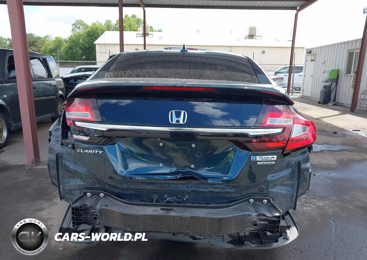 2018 Honda Clarity Plug-In Hybrid Touring VIN:JHMZC5F3XJC015567 - 17