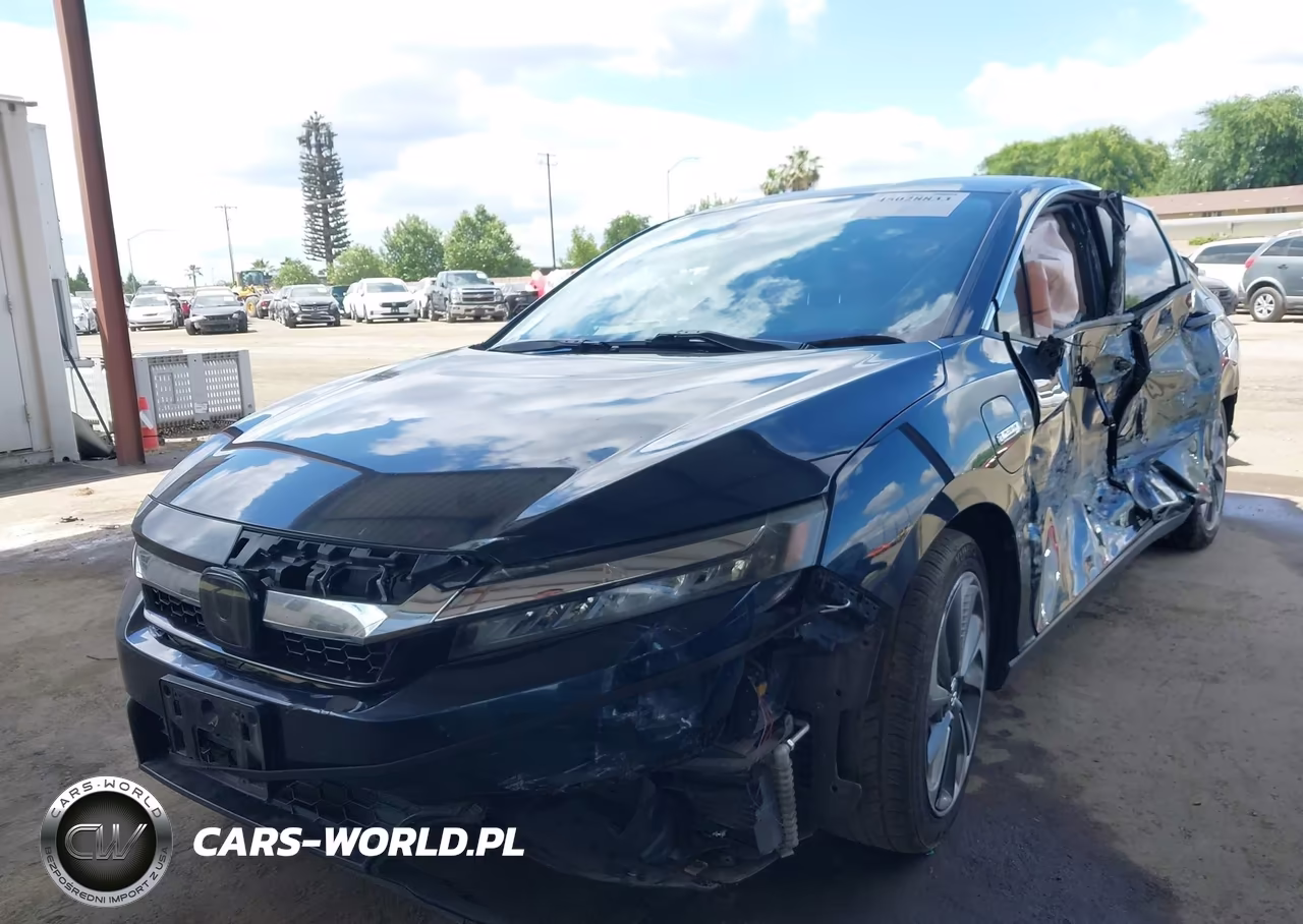 2018 Honda Clarity Plug-In Hybrid Touring VIN:JHMZC5F3XJC015567 - 2