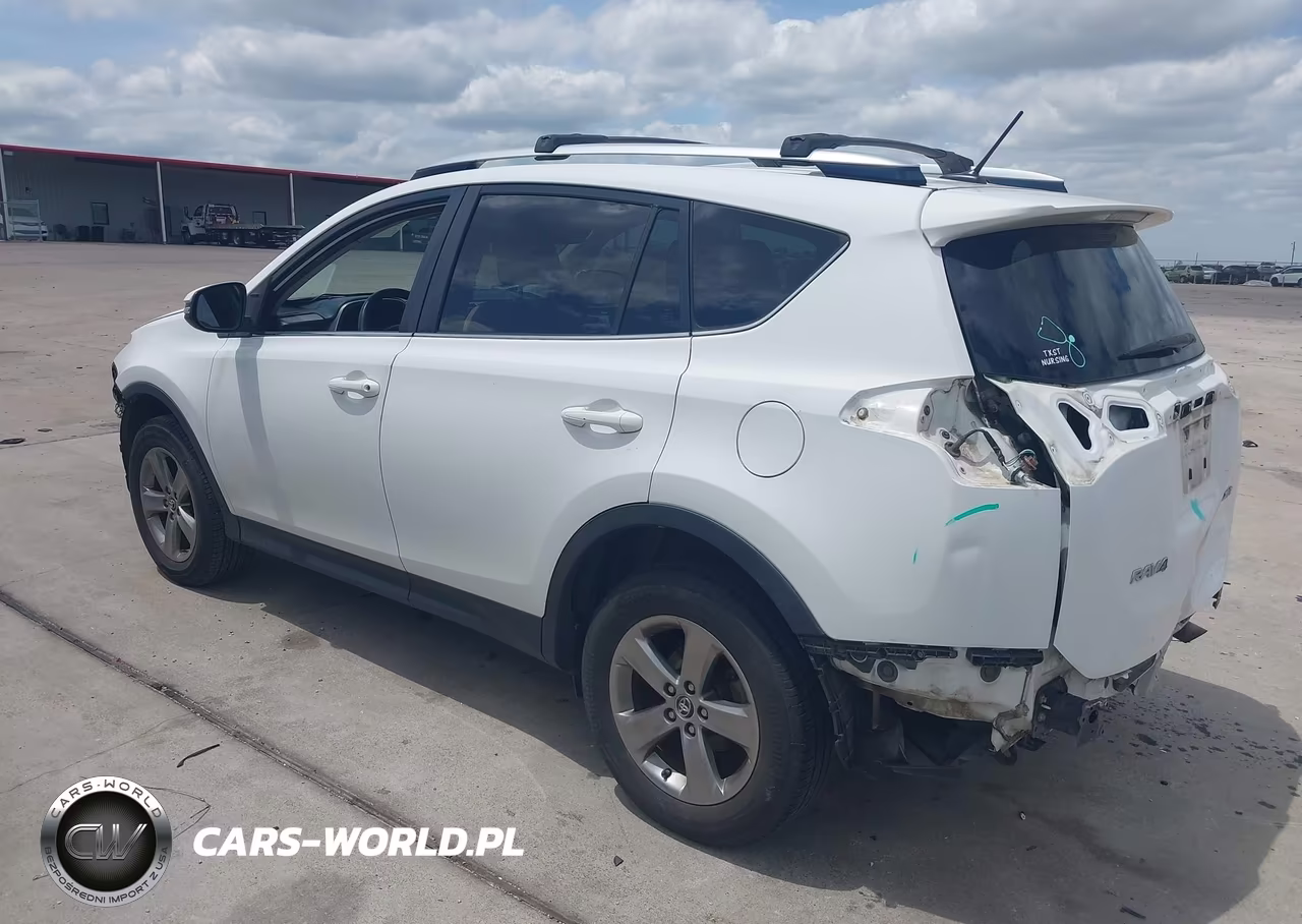 2015 Toyota Rav4 Xle VIN:JTMWFREV5FD048824 - 3