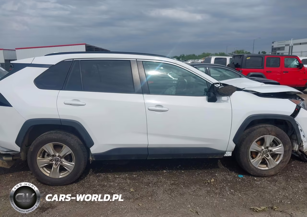 2021 Toyota Rav4 Xle VIN:2T3W1RFV7MC124364 - 13