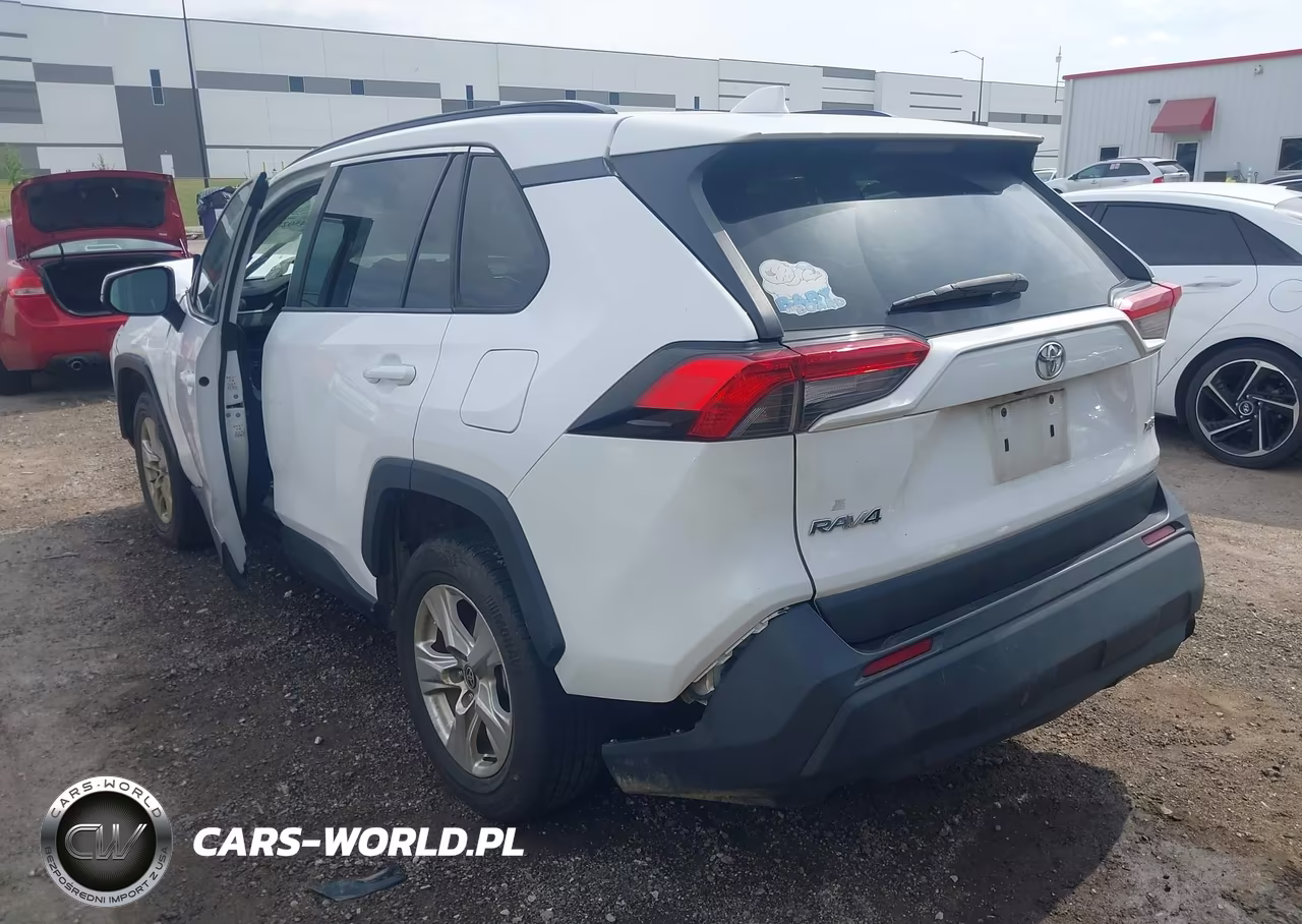 2021 Toyota Rav4 Xle VIN:2T3W1RFV7MC124364 - 3