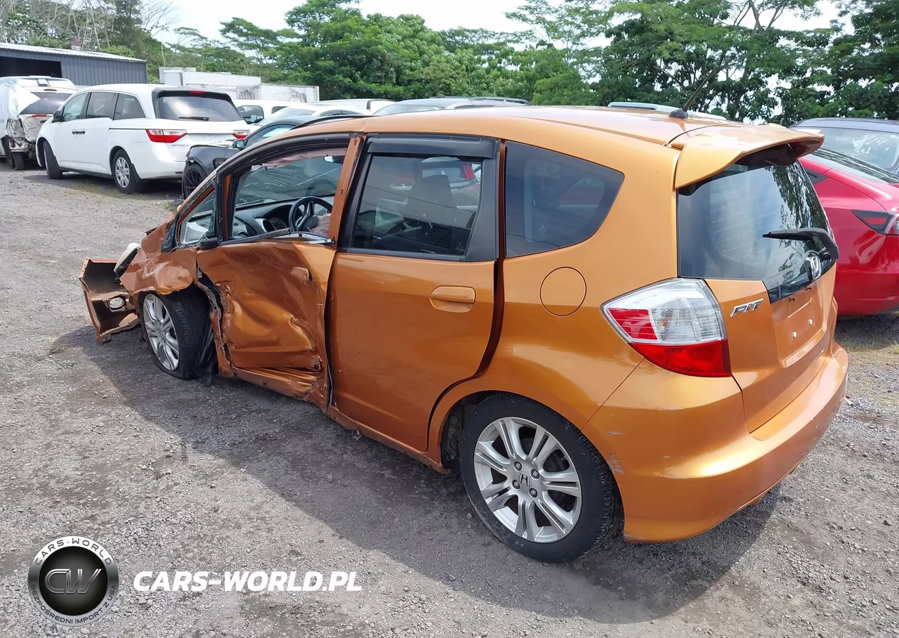 2009 Honda Fit Sport VIN:JHMGE88479S033695 - 3