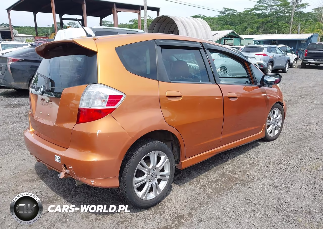 2009 Honda Fit Sport VIN:JHMGE88479S033695 - 4
