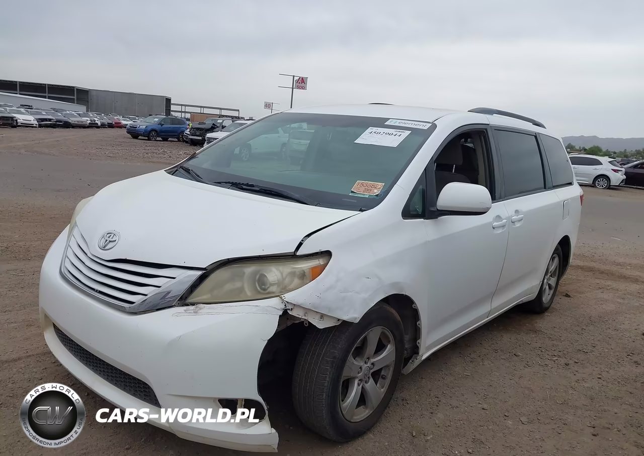 2015 Toyota Sienna Le 8 Passenger VIN:5TDKK3DC5FS582403 - 6