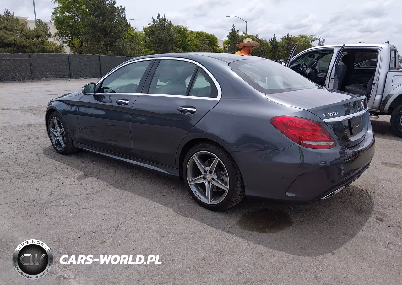 2015 Mercedes-Benz C 300 Sport 4Matic VIN:55SWF4KB2FU008785 - 3