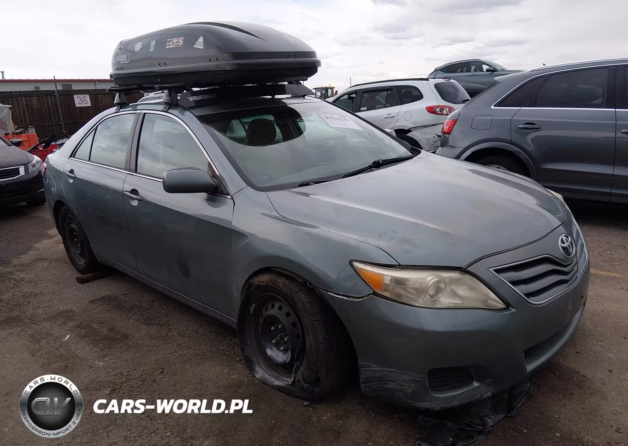 2011 Toyota Camry Le – zdjęcie 1 z 16