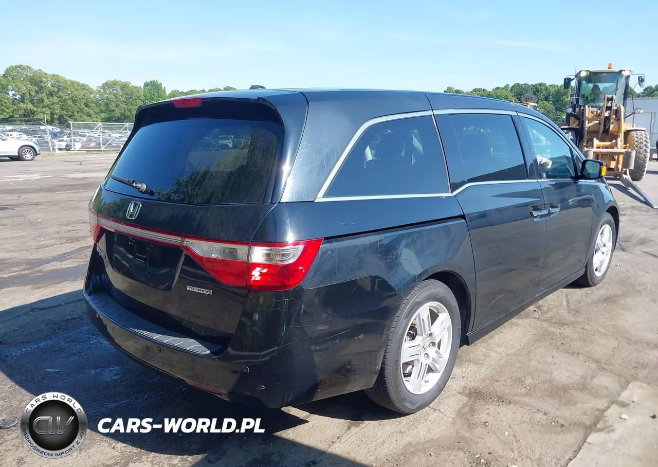 2011 Honda Odyssey Touring-Touring Elite VIN:5FNRL5H93BB041855 - 4