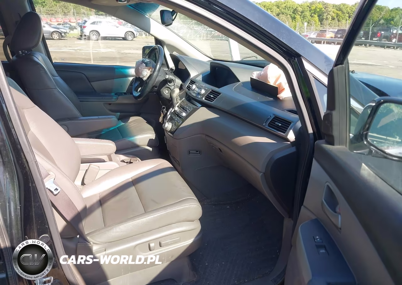 2011 Honda Odyssey Touring-Touring Elite VIN:5FNRL5H93BB041855 - 5