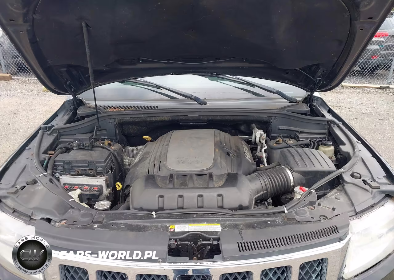 2011 Jeep Grand Cherokee Overland VIN:1J4RR6GT1BC647583 - 10