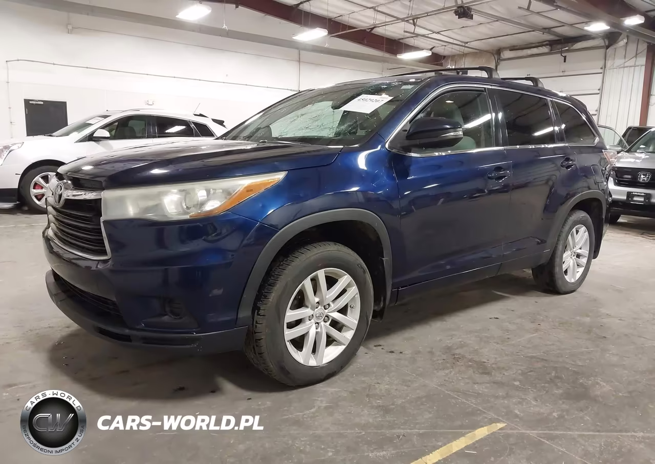 2015 Toyota Highlander Le V6 VIN:5TDBKRFH6FS142265 - 2