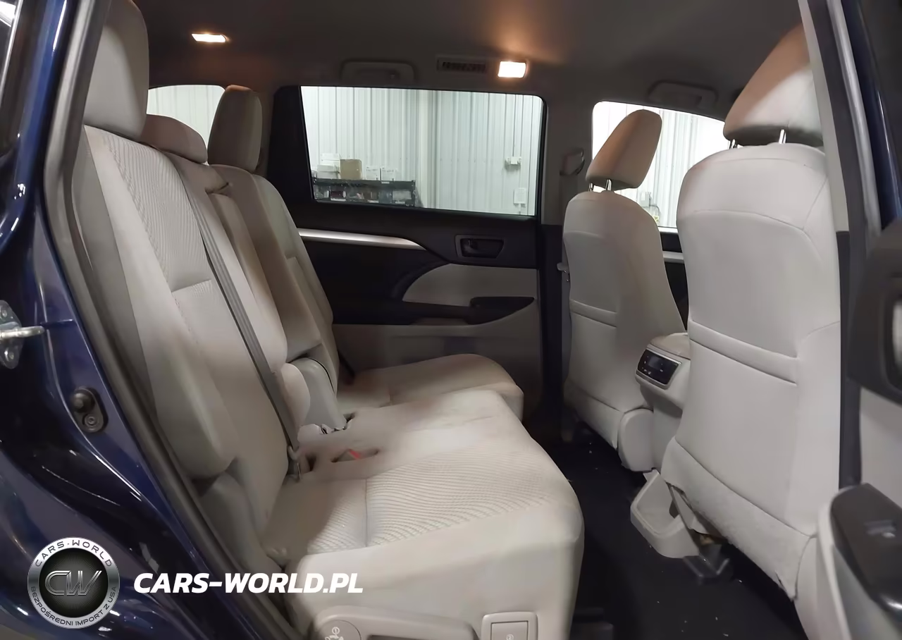 2015 Toyota Highlander Le V6 VIN:5TDBKRFH6FS142265 - 8
