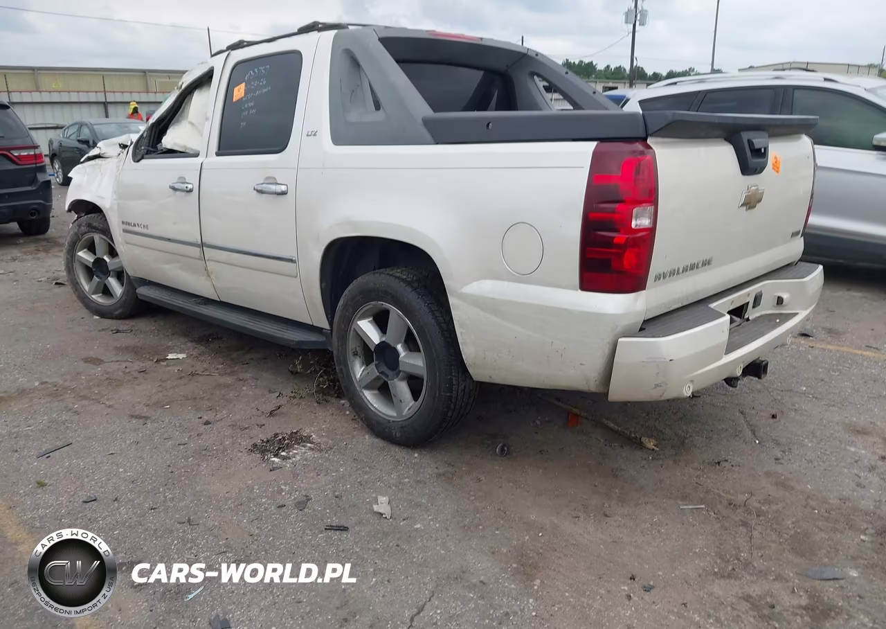 2011 Chevrolet Avalanche 1500 Ltz VIN:3GNMCGE01BG114962 - 3
