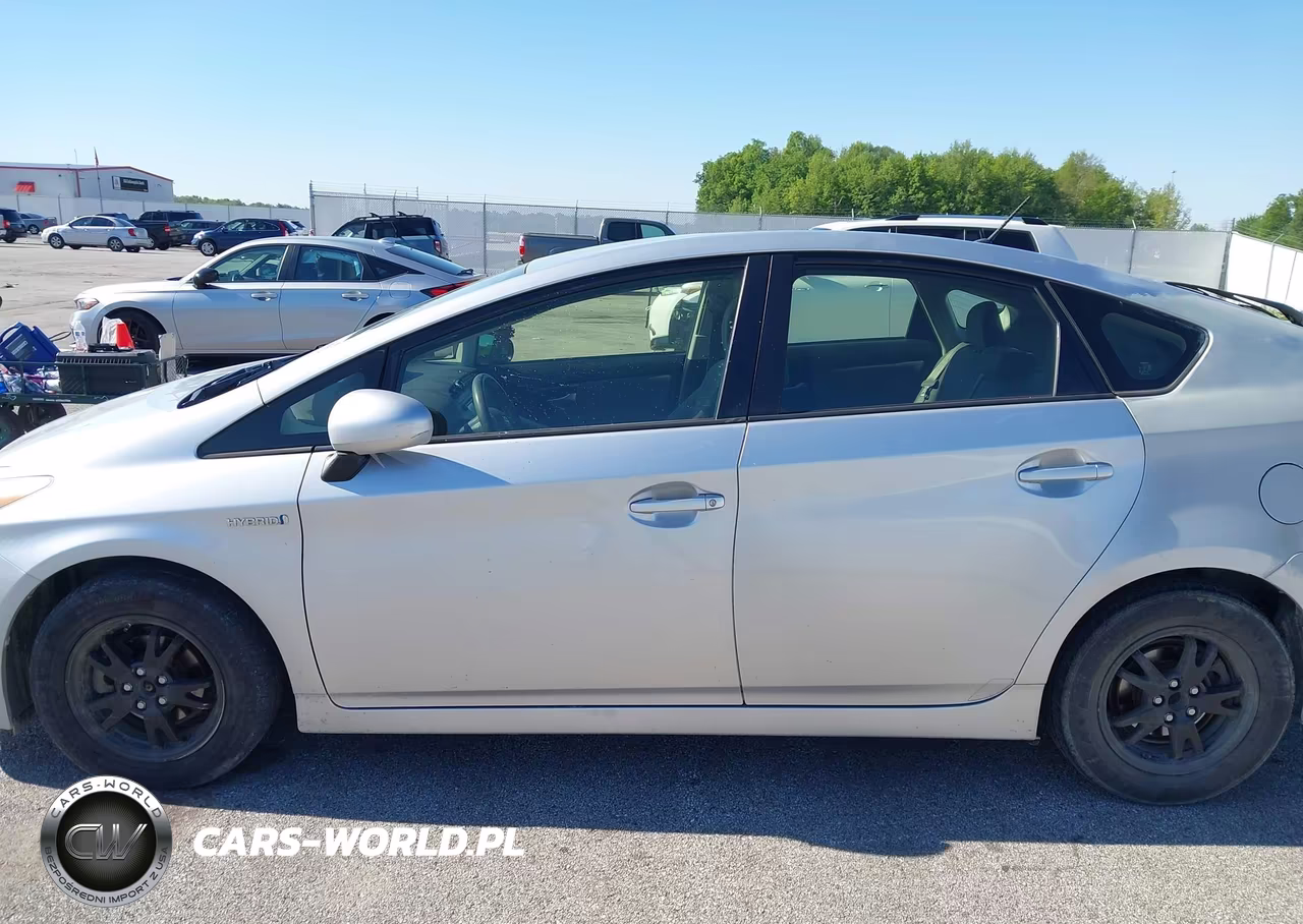 2012 Toyota Prius Two VIN:JTDKN3DU8C5421318 - 14